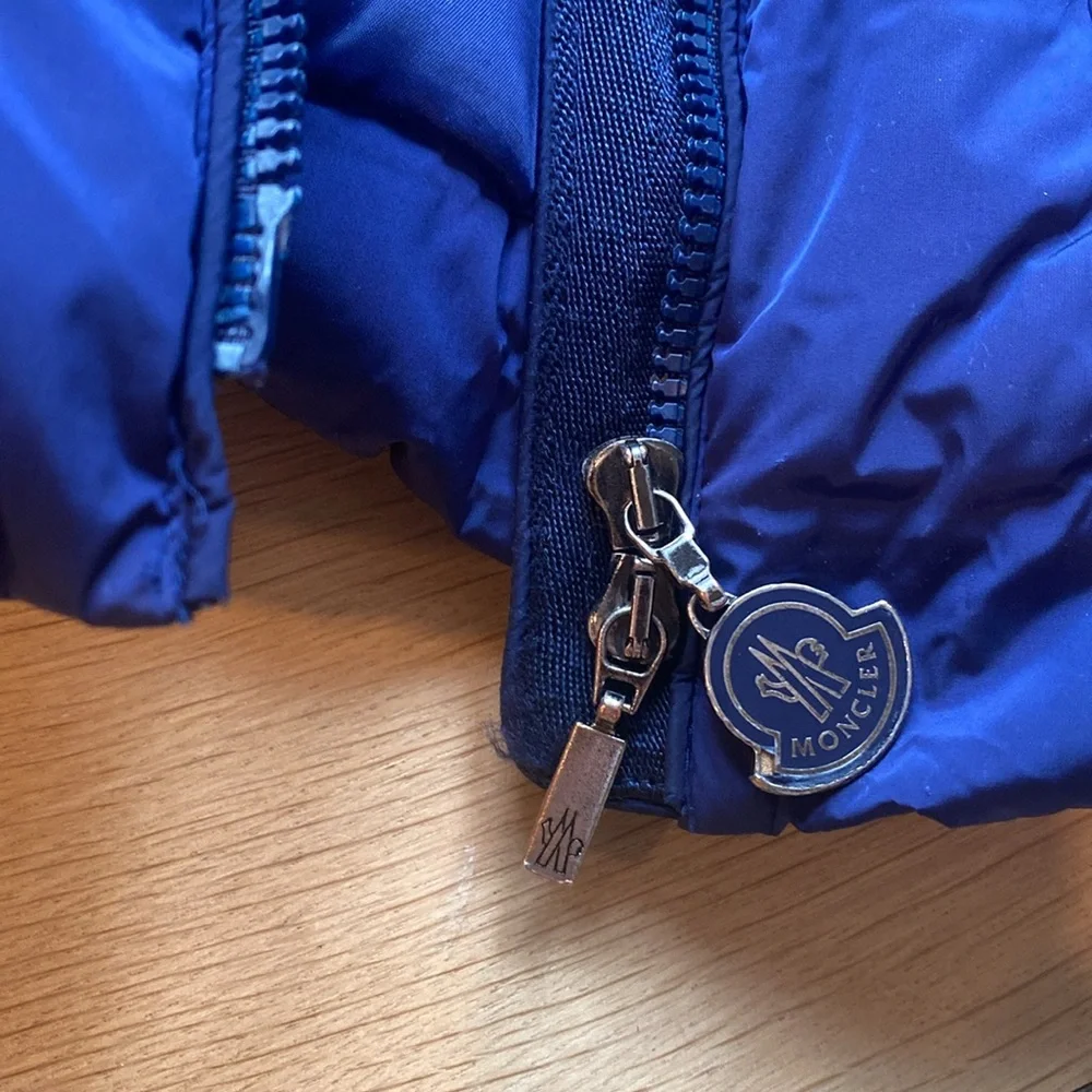 Moncler Navy Puffer Jacket - Picture 5 of 6